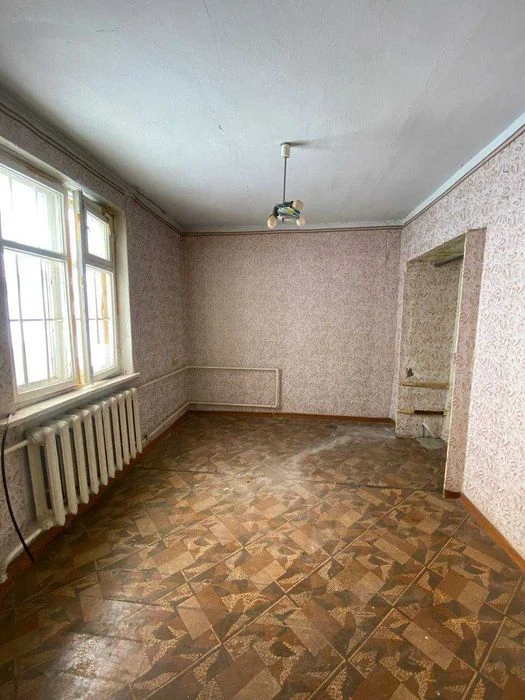 For sale a compact house in Lenselishche with a garage and a garden