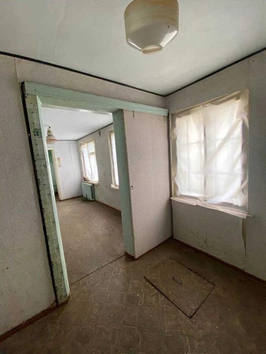 For sale a compact house in Lenselishche with a garage and a garden