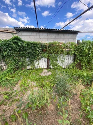 For sale a compact house in Lenselishche with a garage and a garden