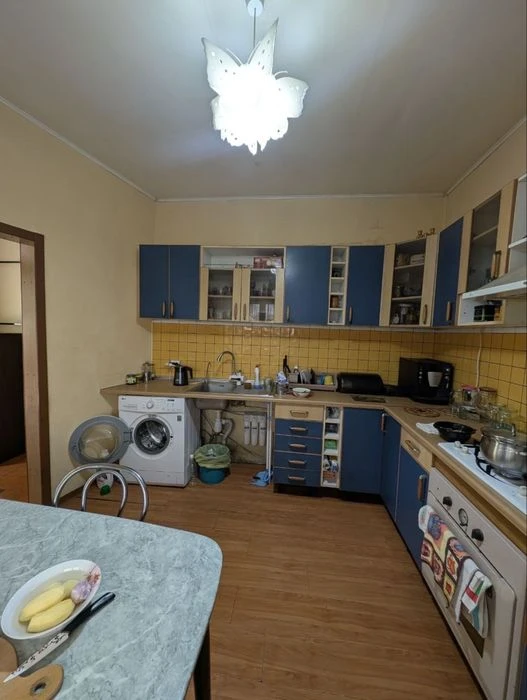 Sale of a cozy 2-story house