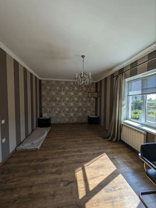 Sale of a cozy 2-story house