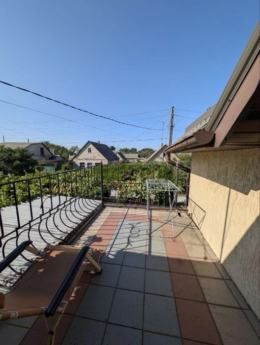 Sale of a cozy 2-story house