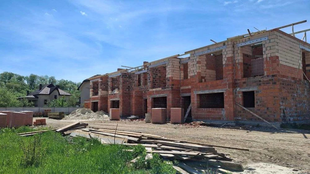 Продаж таунхауса 113 м2, р-н Коновальця  ділянка 1,6 сотих м