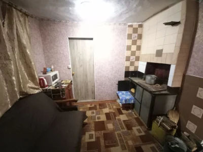 Продам окремий будинок з участком.    Типография