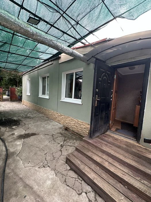 Продаємо будинок