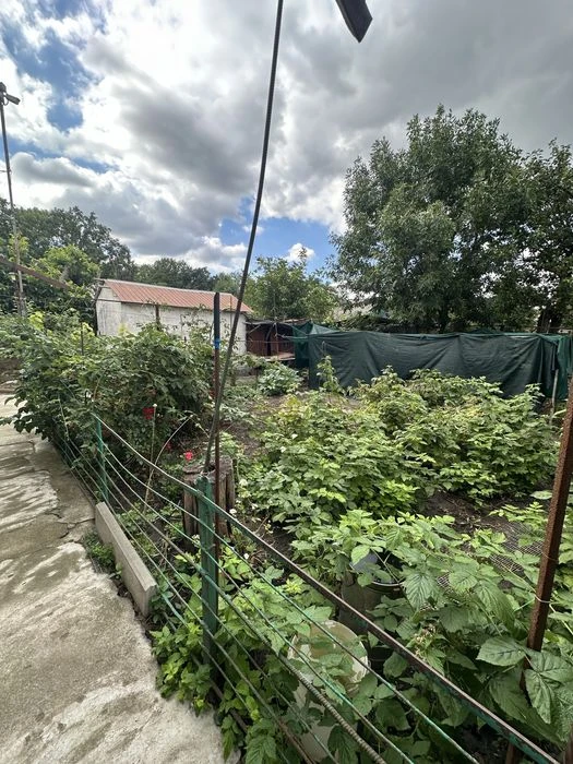 Продаємо будинок