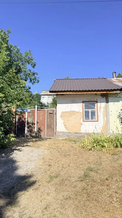 Продаж частини будинку на Шкільному