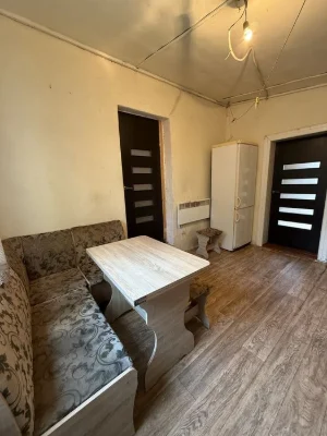 Продаж частини будинку біля 17 школи