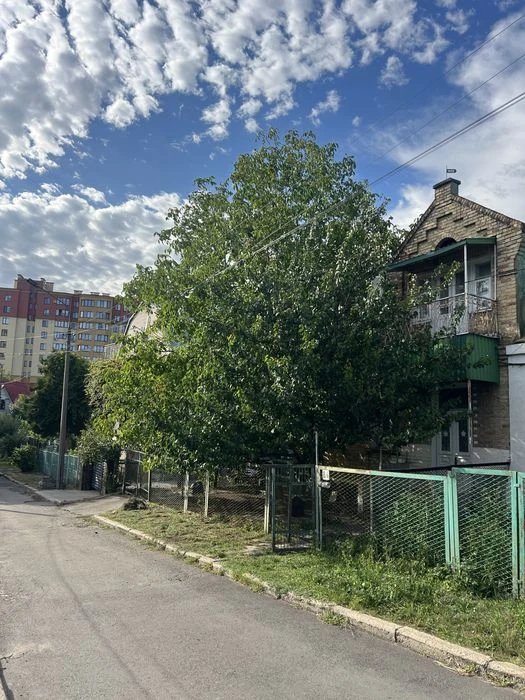 Продаж частини будинку у місті Луцьк 85м2