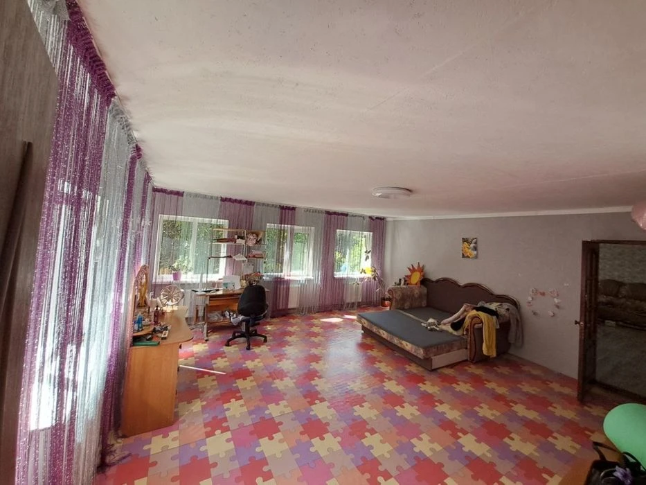 Продам будинок в центрі міста