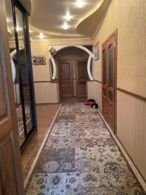 ДОБРОТНИЙ житловий будинок на Лелеківці.