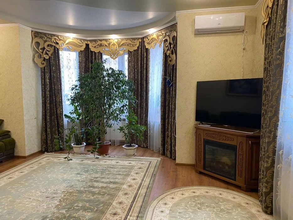 ДОБРОТНИЙ житловий будинок на Лелеківці.