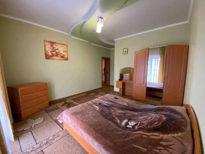 ДОБРОТНИЙ житловий будинок на Лелеківці.