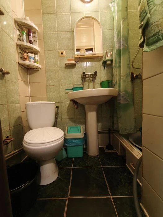 Продам пів будинку, район 5/5