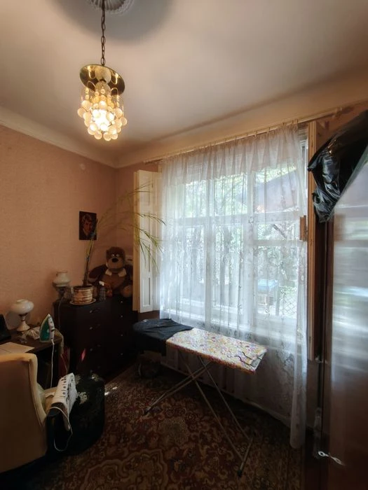 Продам пів будинку, район 5/5