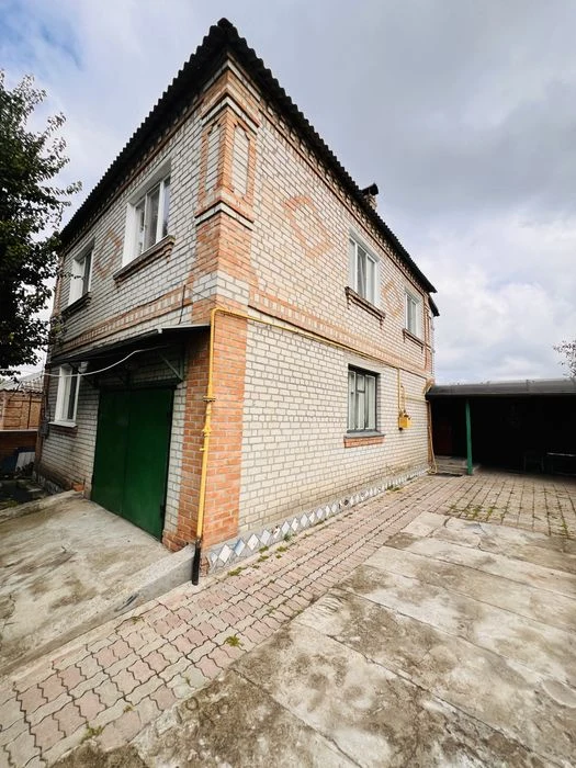 Продам 2-повр. будинок у тихому районі Старої Балашівки  без