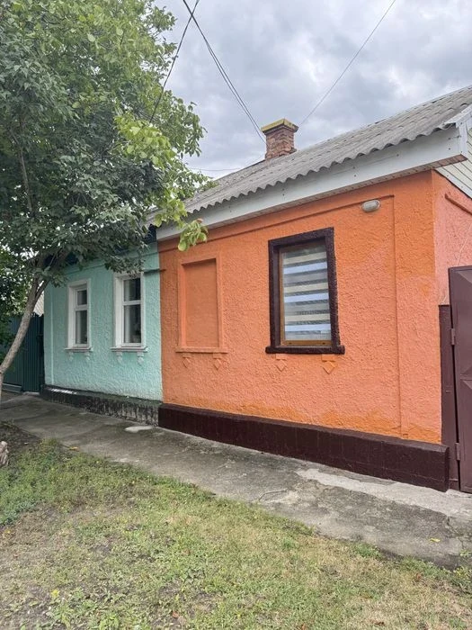 Продається пів будинку район Миколаівки поруч з Короленка