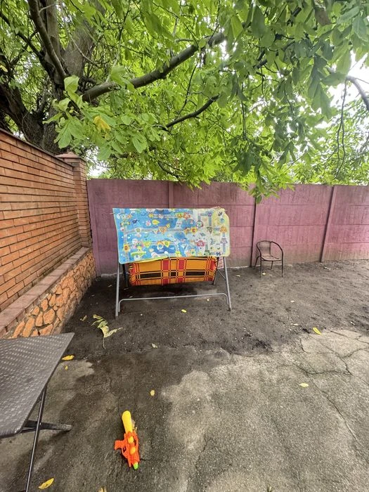 Продається пів будинку район Миколаівки поруч з Короленка
