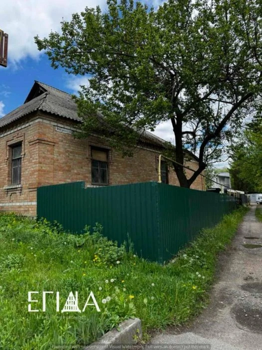 Окремий будинок поруч з магазином Бригадир р-н Катранівка