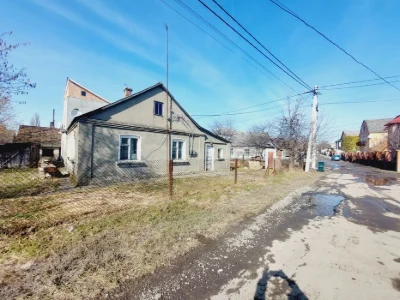 Продаж частини будинку.