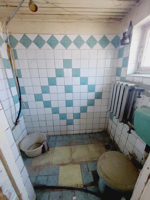 Продаж частини будинку.
