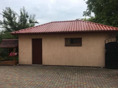 Продам окрему частину будинку під комерцію або житло