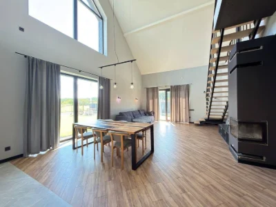 Сучасний будинок 270 м² поруч із сосновим лісом | 12 сотих