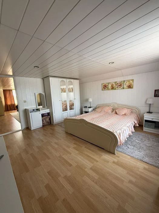 Продаж просторого будинку в Луцьку | 320 м² | 10 соток | вул