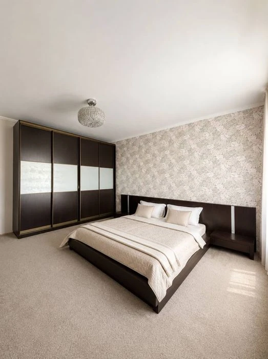Продаж просторого будинку в Луцьку | 320 м² | 10 соток | вул