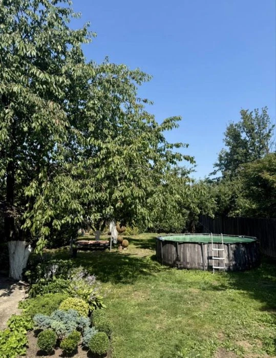 Продаж просторого будинку в Луцьку | 320 м² | 10 соток | вул