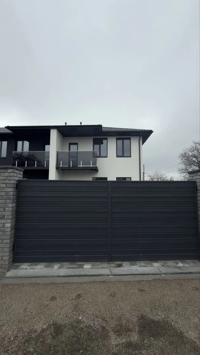 Продаж сучасних таунхаусів на Катранівці | ЄОселя | ЄВідеовл