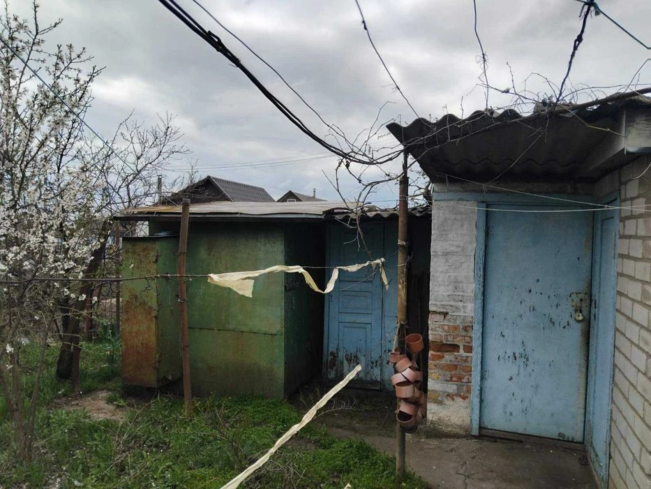Продам дачу  поблизу  річки, поруч із  містом у затишному мі