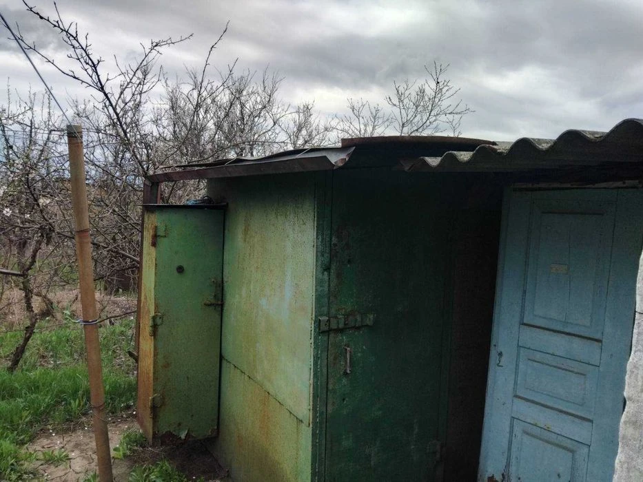 Продам дачу  поблизу  річки, поруч із  містом у затишному мі