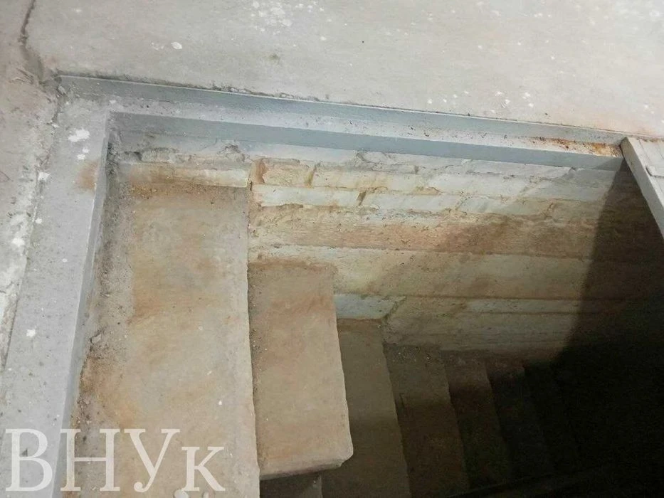 Продам гараж з ямою