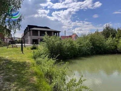 Продаж таунхауса з двома гаражами в межах Луцька!