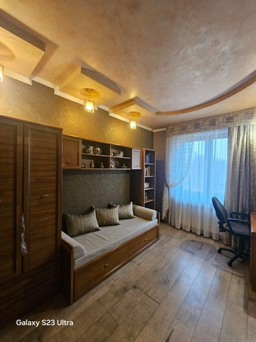 Продаж елітного будинку по вул. Назарія Яремчука ( Єршова  )
