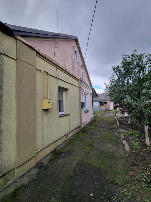 38700$  !! ПРОДАЖ !!  частина  будинку м ЛУЦЬК