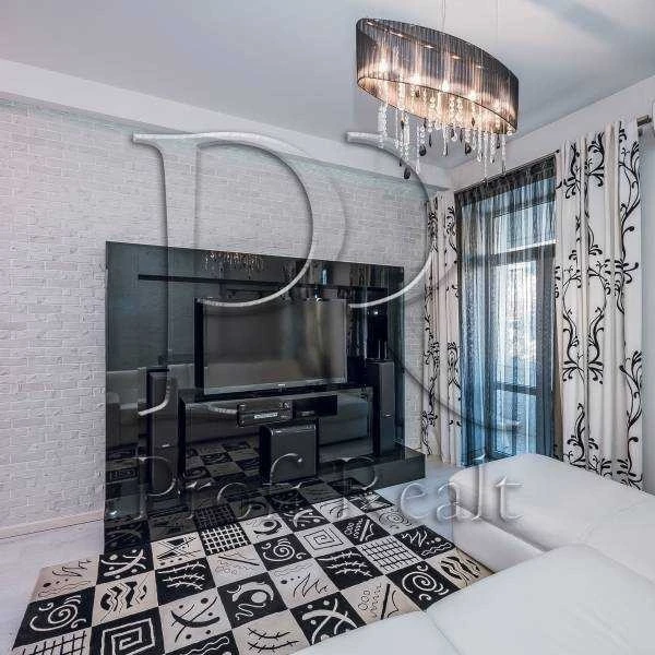 2-room apartment 50 m² for sale, Yaroslavskaya Street, 30