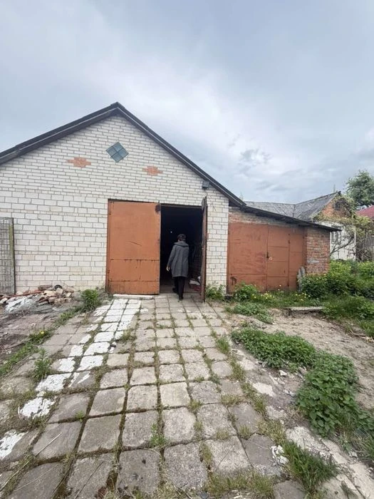Земля в Луцьку — 6 соток | Красне | Газ, вода, 2 гаражі