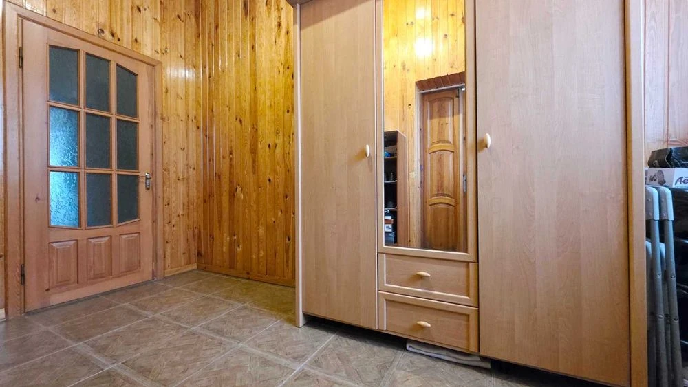 Продається будинок,житло або комерція.