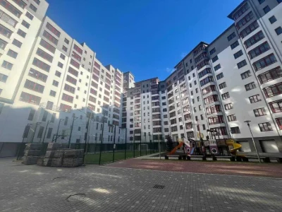 Сдана квартира 90 м2 с видом на город, по ул.Галицкая