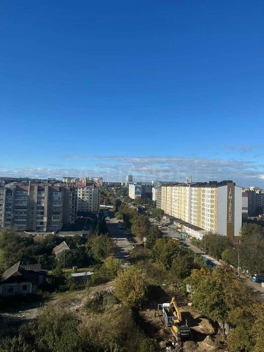 Сдана квартира 90 м2 с видом на город, по ул.Галицкая