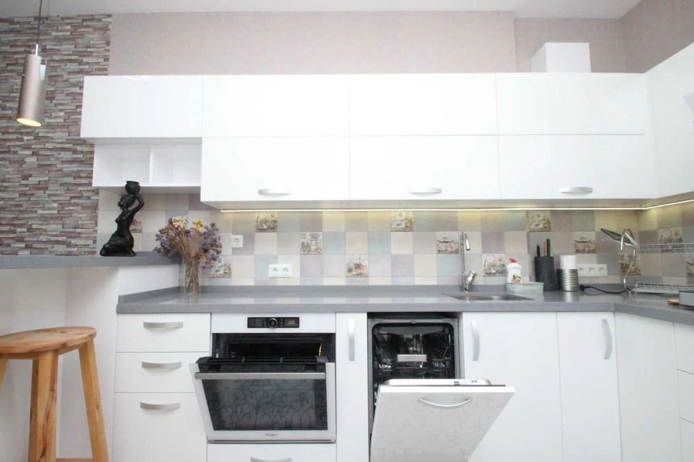 1 room for rent apartment with sea view 9 Zhemchuzhina