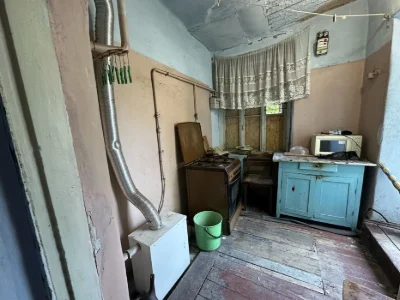 Продаю дом с гаражом в центре
