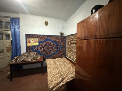 Продаю дом с гаражом в центре