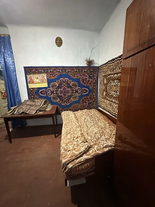 Продаю дом с гаражом в центре