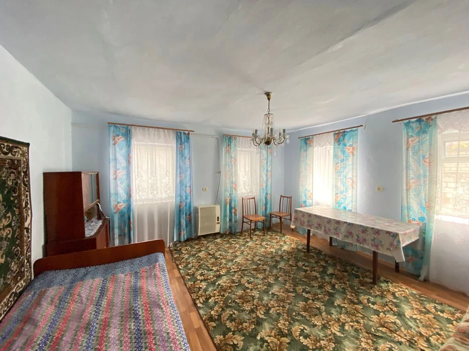 Продаж будинку в центрі Варварівки (л1)