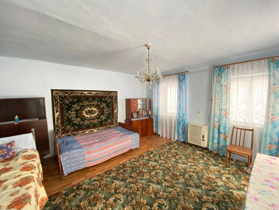 Продаж будинку в центрі Варварівки (л1)