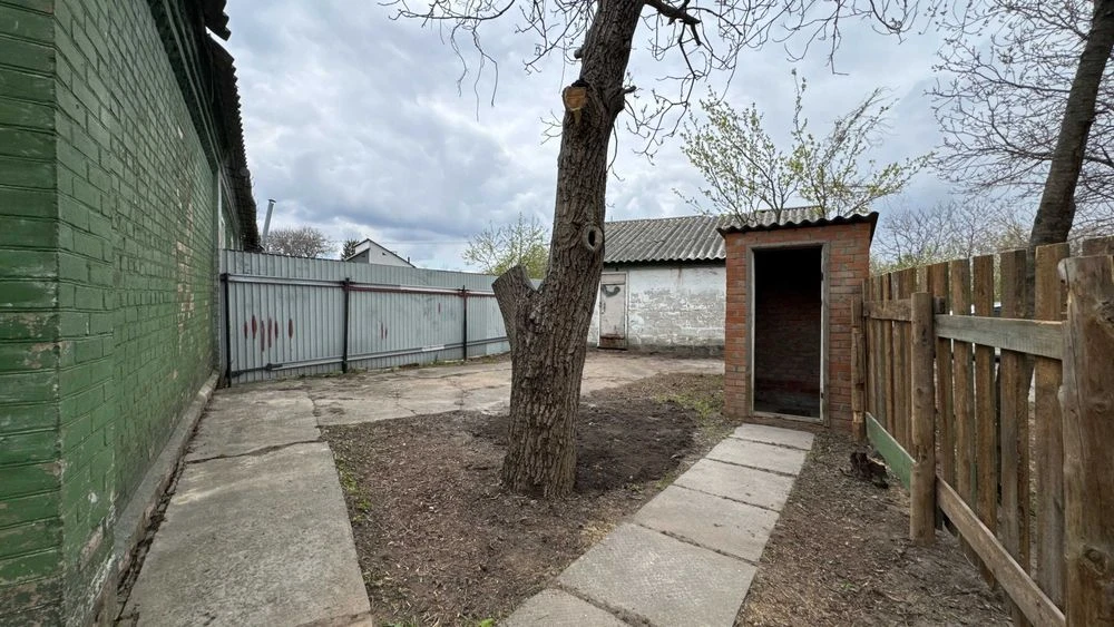 Продам частину будинку 56 м2 3 сот Цегла Централізоване опал