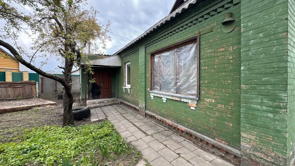 Продам частину будинку 56 м2 3 сот Цегла Централізоване опал
